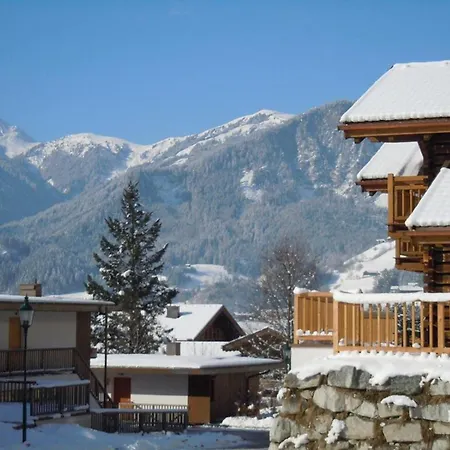 Holiday home Schoeneben Haus Silberdistel *