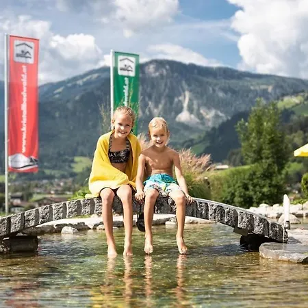 Schoeneben Haus Silberdistel Сasa de vacaciones Wald im Pinzgau